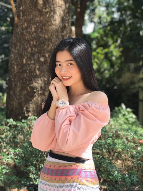夫妻两人看b站伤感电视剧
